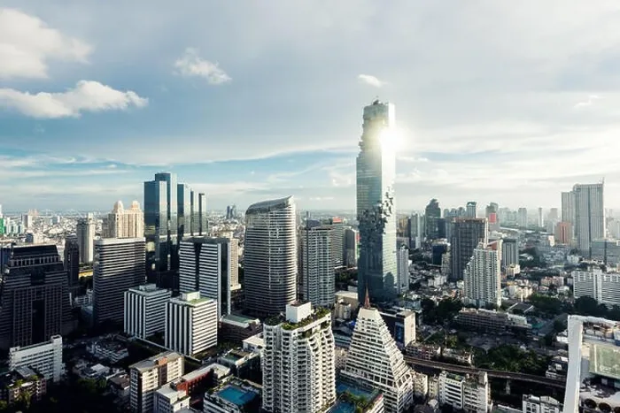 Framed Print : Modern building in Bangkok business district at Bangkok city with skyline at evening, Thailand Framed Print : Modern building in Bangkok business district at Bangkok city with skyline at evening, Thailand