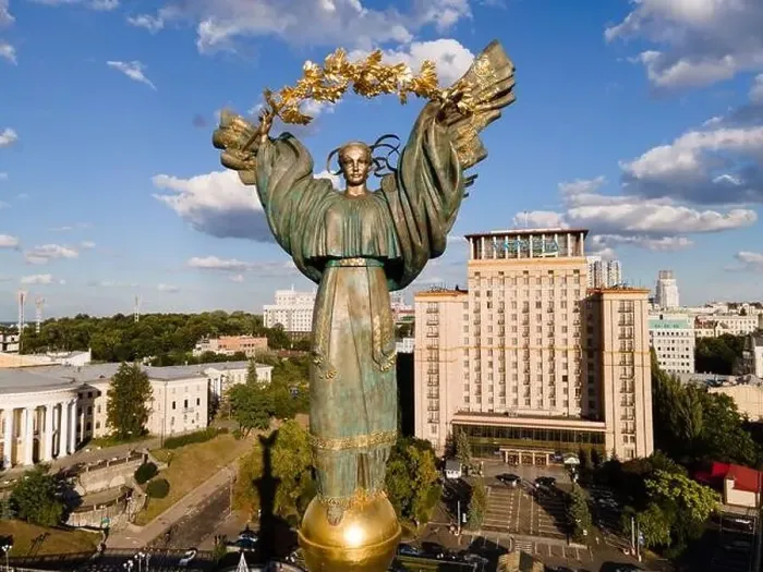 Framed Print : Monument on Independence Square in Kyiv, Ukraine Framed Print : Monument on Independence Square in Kyiv, Ukraine