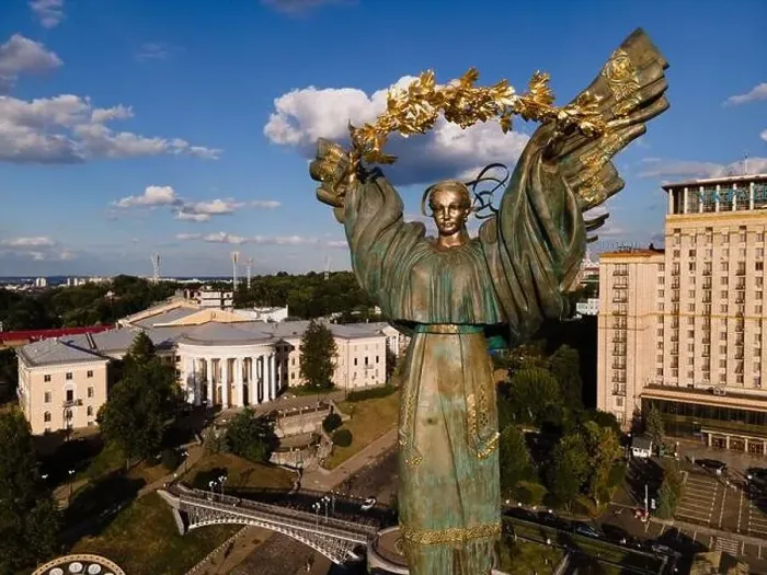 Framed Print : Monument on Independence Square in Kyiv, Ukraine Framed Print : Monument on Independence Square in Kyiv, Ukraine