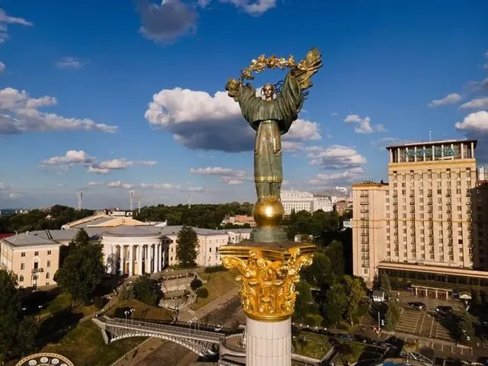 Framed Print : Monument on Independence Square in Kyiv, Ukraine Framed Print : Monument on Independence Square in Kyiv, Ukraine