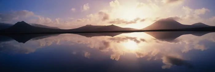 Framed Print : Morven Range reflected in Lochan. Flow Country. Caithness. Scotland