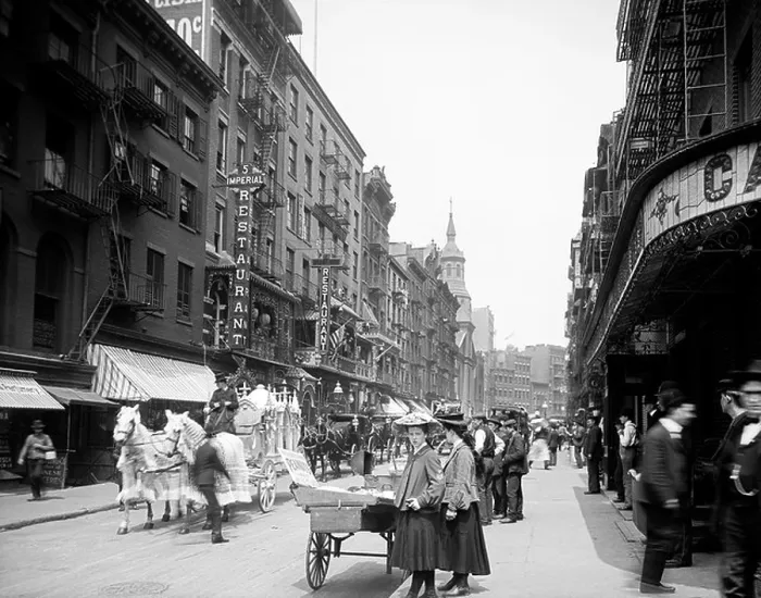 Framed Print : Mott Street, New York City, circa 1910 Framed Print : Mott Street, New York City, circa 1910