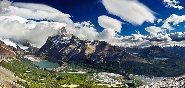 Mount Fitz Roy and laguna Torre, Los Glaciares National Park, Patagonia, Argentina