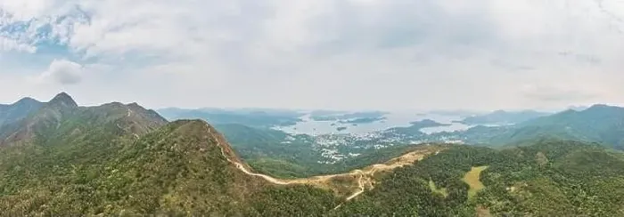 Framed Print : Mountain and footpath trail in Sai Kung, Ma On Shan, Hong Kong, outdor, daytime