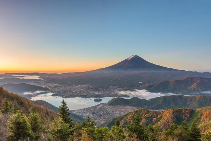 Framed Print : Mt. Fuji, Japan over Kawaguchi Lake on an autumn dawn Framed Print : Mt. Fuji, Japan over Kawaguchi Lake on an autumn dawn