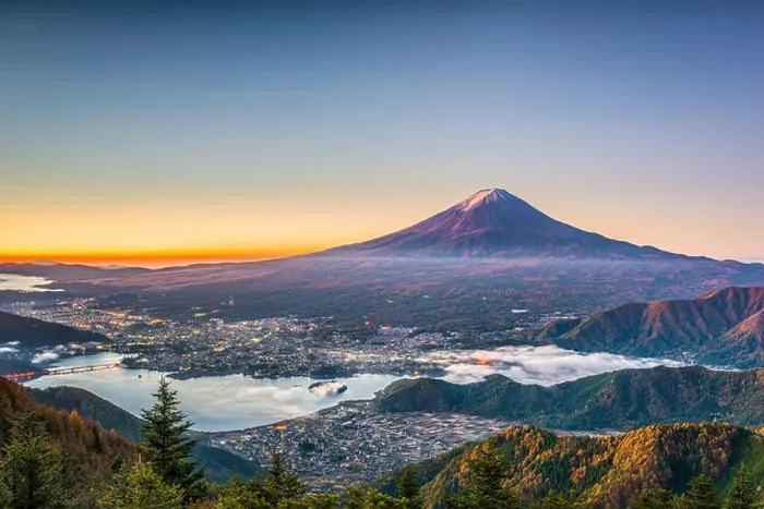 Framed Print : Mt. Fuji, Japan over Kawaguchi Lake on an autumn dawn Framed Print : Mt. Fuji, Japan over Kawaguchi Lake on an autumn dawn