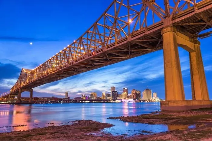 Framed Print : New Orleans, Louisiana, USA at Crescent City Connection Bridge over the Mississippi River at dusk Framed Print : New Orleans, Louisiana, USA at Crescent City Connection Bridge over the Mississippi River at dusk