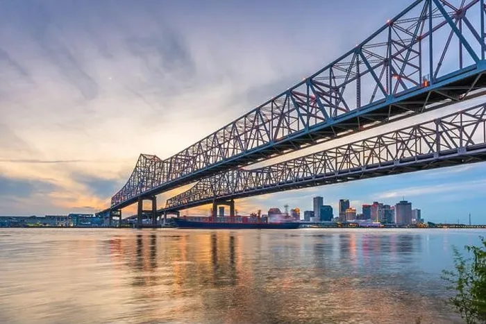 Framed Print : New Orleans, Louisiana, USA at Crescent City Connection Bridge over the Mississippi River at dusk Framed Print : New Orleans, Louisiana, USA at Crescent City Connection Bridge over the Mississippi River at dusk