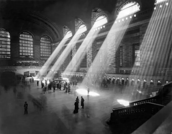 Framed Print : New York, New York: c. 1940's. An interior shot of the Grand Central Railroad Station Framed Print : New York, New York: c. 1940's. An interior shot of the Grand Central Railroad Station