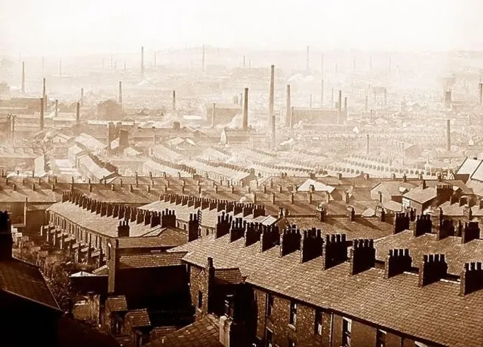 Framed Print : A northern mill town in England, early 1900s Framed Print : A northern mill town in England, early 1900s