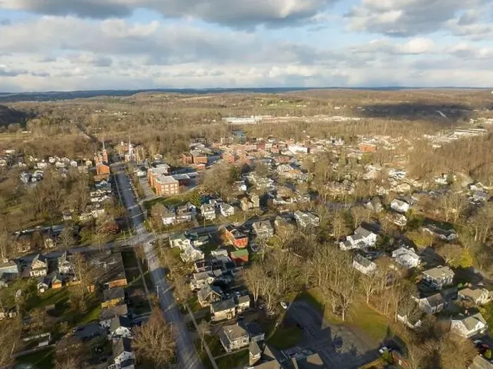 Framed Print : November 20, 2022 Afternoon fall, autumn aerial drone video over the Village of Palmyra New York, USA Framed Print : November 20, 2022 Afternoon fall, autumn aerial drone video over the Village of Palmyra New York, USA