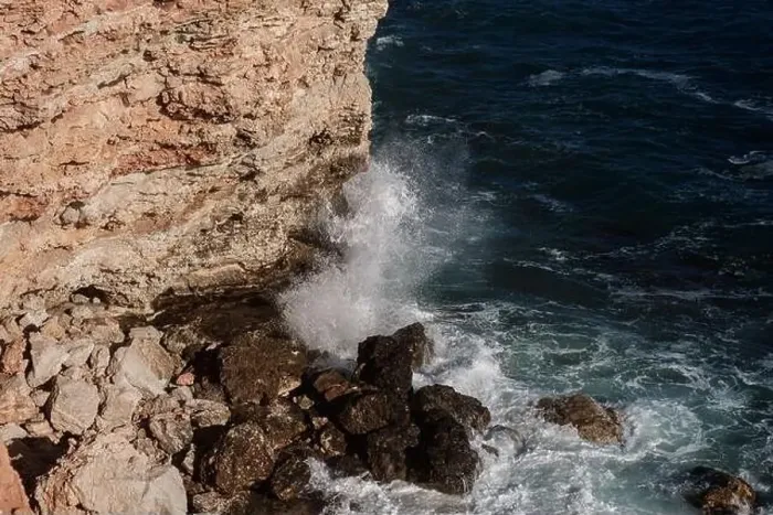 Framed Print : Ocean wave background breaking sea water rocky shore rough seas turquoise water gradient foam Framed Print : Ocean wave background breaking sea water rocky shore rough seas turquoise water gradient foam