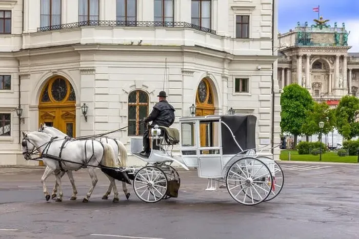Framed Print : Old carriage touristic attraction in Vienna, Austria Framed Print : Old carriage touristic attraction in Vienna, Austria