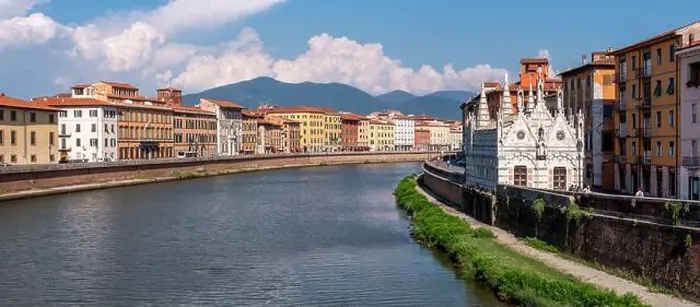 Framed Print : Old picturesque houses at the Arno river waterfront in Pisa Framed Print : Old picturesque houses at the Arno river waterfront in Pisa