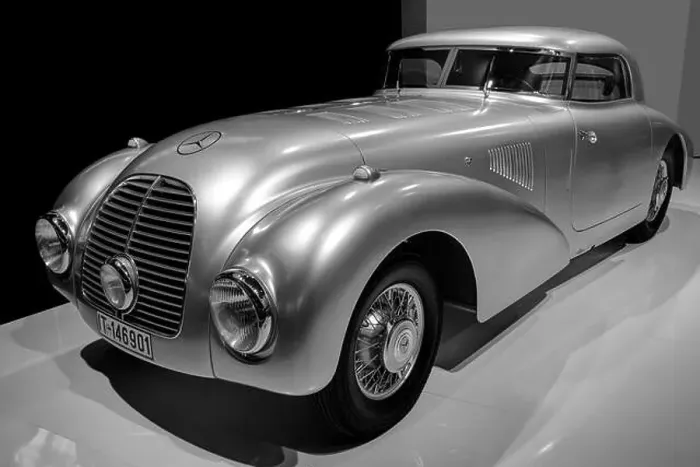 Framed Print : Oldtimer, Mercedes 540K streamline, in black and white Framed Print : Oldtimer, Mercedes 540K streamline, in black and white