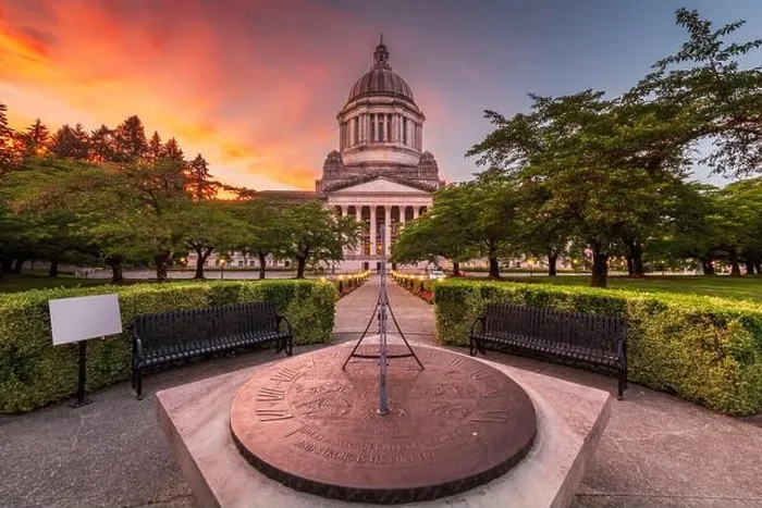 Framed Print : Olympia, Washington, USA state capitol building at dusk Framed Print : Olympia, Washington, USA state capitol building at dusk