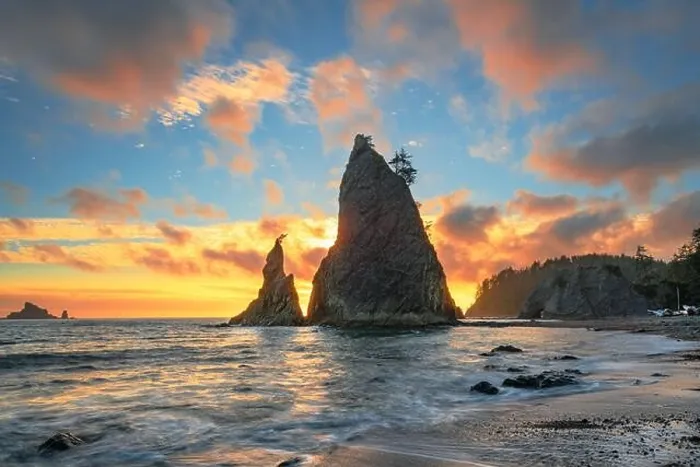 Framed Print : Olympic National Park, Washington, USA at Rialto Beach during sunset Framed Print : Olympic National Park, Washington, USA at Rialto Beach during sunset