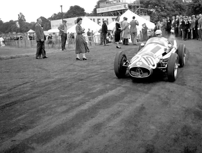 Framed Print : OULTON SALVADORI GREENE MASERATI Framed Print : OULTON SALVADORI GREENE MASERATI