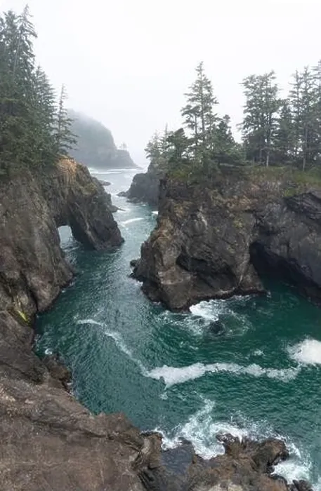 Framed Print : The Pacific Ocean washes against the scenic, rugged coastline of southern Oregon. This part of the Pacific Northwest is accessible via highway 101 Framed Print : The Pacific Ocean washes against the scenic, rugged coastline of southern Oregon. This part of the Pacific Northwest is accessible via highway 101