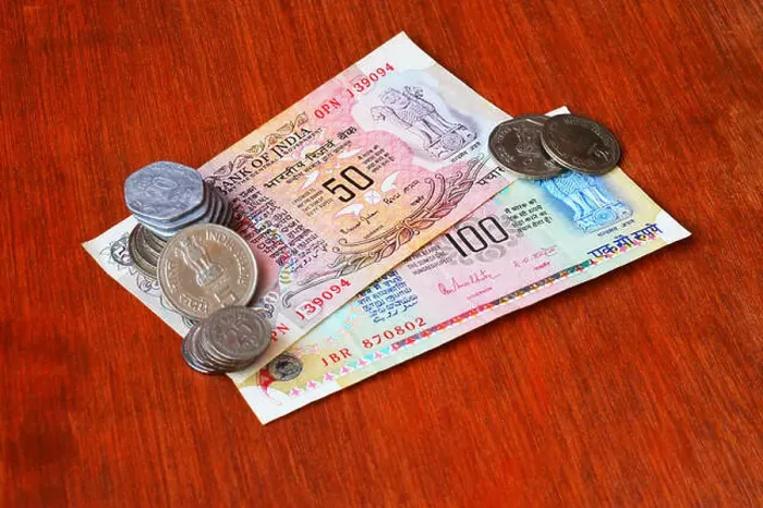 Framed Print : Twenty Paise, 25 Paise, 2 rupee, 5 rupee, 50 rupee and 100 rupee Old Indian currency Framed Print : Twenty Paise, 25 Paise, 2 rupee, 5 rupee, 50 rupee and 100 rupee Old Indian currency