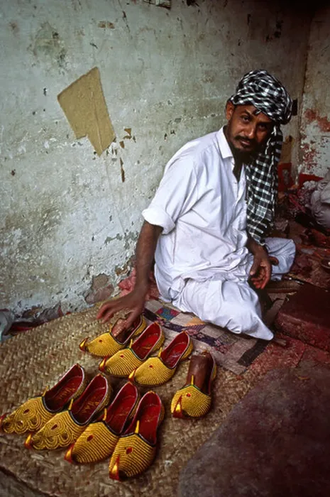 Framed Print : Pakistan South Punjab Bahawalpur Khussa embroidered gold shoe maker Framed Print : Pakistan South Punjab Bahawalpur Khussa embroidered gold shoe maker