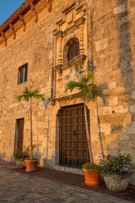 Framed Print : The former Palace of the Governors in old Colonial Santo Domingo Framed Print : The former Palace of the Governors in old Colonial Santo Domingo