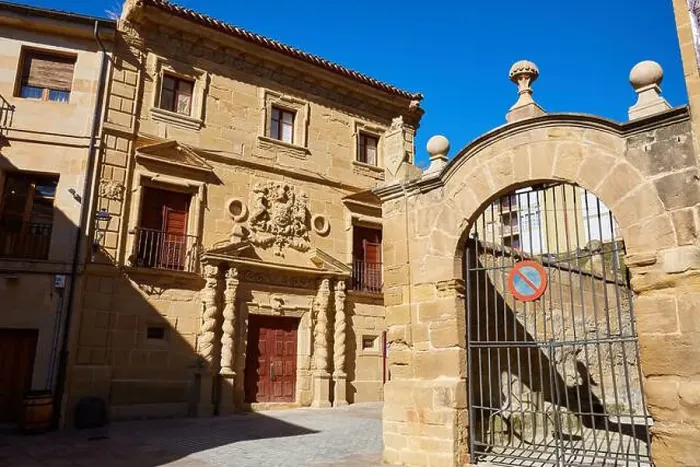 Framed Print : Palacio de los Condes de Haro, Haro, La Rioja, Spain, Europe Framed Print : Palacio de los Condes de Haro, Haro, La Rioja, Spain, Europe