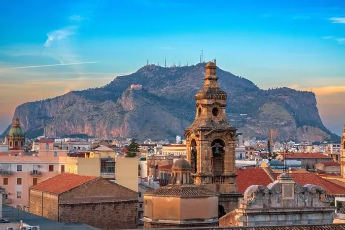 Framed Print : Palermo, Italy with landmark buildings towards Monte Pellegrino Framed Print : Palermo, Italy with landmark buildings towards Monte Pellegrino