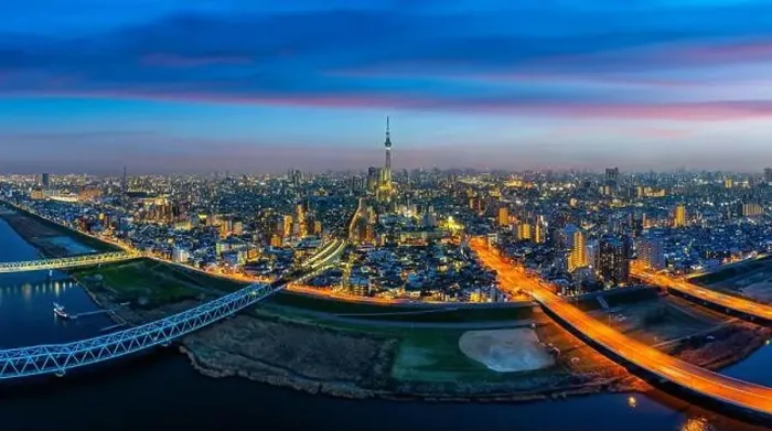 Framed Print : Panorama of cityscape and traffic in Tokyo, Japan Framed Print : Panorama of cityscape and traffic in Tokyo, Japan
