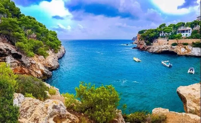 Framed Print : Panorama cliffs and landscape of the bay of Cala Santanyí in Mallorca, Spain Framed Print : Panorama cliffs and landscape of the bay of Cala Santanyí in Mallorca, Spain