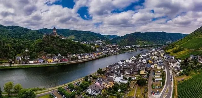 Framed Print : Panorama of Cochem with the Reichsburg Cochem Framed Print : Panorama of Cochem with the Reichsburg Cochem