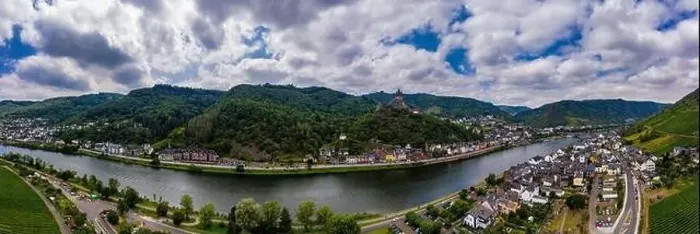Framed Print : Panorama of Cochem with the Reichsburg Cochem Framed Print : Panorama of Cochem with the Reichsburg Cochem