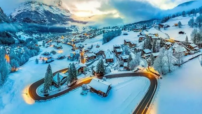 Framed Print : Panorama of Grindelwald at twilight in winter, Switzerland Framed Print : Panorama of Grindelwald at twilight in winter, Switzerland