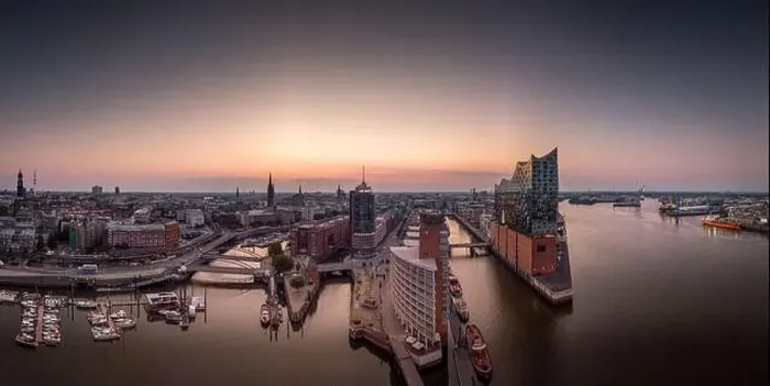 Framed Print : Panorama of the Hafencity and Speicherstadt in Hamburg in the morning Framed Print : Panorama of the Hafencity and Speicherstadt in Hamburg in the morning
