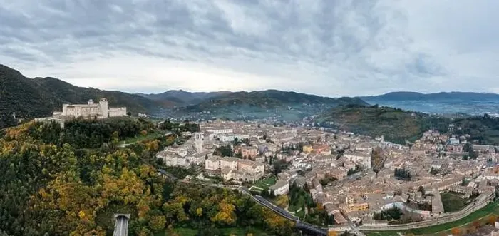 Framed Print : A panorama view of historic Spoleto with the Rocca Albornoziana fortress and cathedral Framed Print : A panorama view of historic Spoleto with the Rocca Albornoziana fortress and cathedral