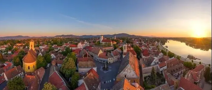 Framed Print : Panoramic aerial cityscape about Szentendre with main square Framed Print : Panoramic aerial cityscape about Szentendre with main square