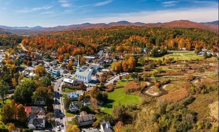 Framed Print : Panoramic aerial view of the town of Stowe in Vermont in the fall Framed Print : Panoramic aerial view of the town of Stowe in Vermont in the fall