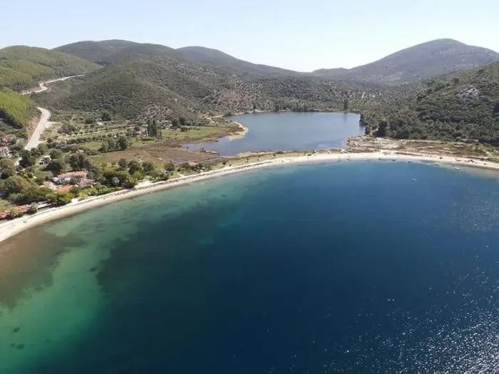 Framed Print : Panoramic drone photo of the tropical beach in the bay of Toroni in Halkidiki, Greece Framed Print : Panoramic drone photo of the tropical beach in the bay of Toroni in Halkidiki, Greece