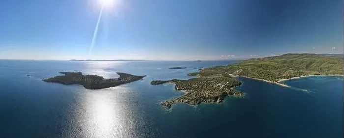 Framed Print : Panoramic drone photo of the tropical beach in the bay of Toroni in Halkidiki, Greece Framed Print : Panoramic drone photo of the tropical beach in the bay of Toroni in Halkidiki, Greece
