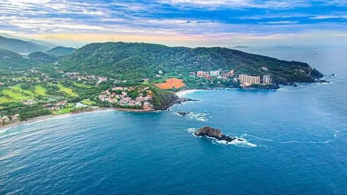 Framed Print : Panoramic view at dawn of Ixtapa Bay, where the waves were beginning to get stronger Framed Print : Panoramic view at dawn of Ixtapa Bay, where the waves were beginning to get stronger
