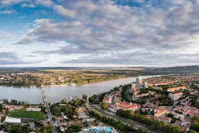 Framed Print : Panoramic view from Esztegom with river Danube and basilica Framed Print : Panoramic view from Esztegom with river Danube and basilica