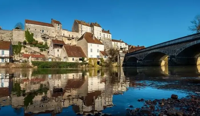 Framed Print : Panoramic view of Pesmes village in Burgundy, France, winter time Framed Print : Panoramic view of Pesmes village in Burgundy, France, winter time