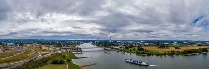 Framed Print : Panoramic view of the Rhine motorway bridge near Leverkusen