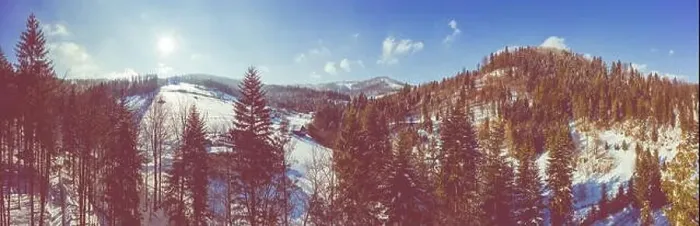Framed Print : Panoramic view of the winter mountains Framed Print : Panoramic view of the winter mountains