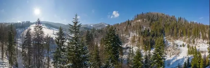 Framed Print : Panoramic view of the winter mountains Framed Print : Panoramic view of the winter mountains