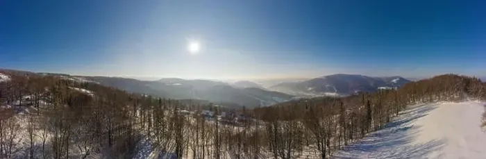 Framed Print : Panoramic view of the winter mountains Framed Print : Panoramic view of the winter mountains