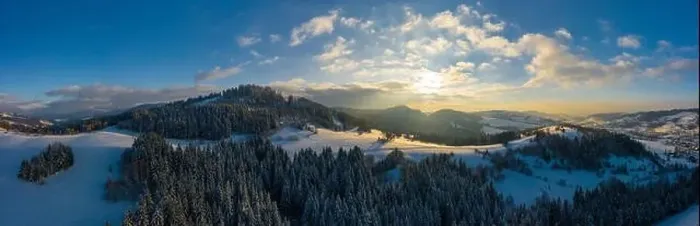 Framed Print : Panoramic view of the winter mountains Framed Print : Panoramic view of the winter mountains