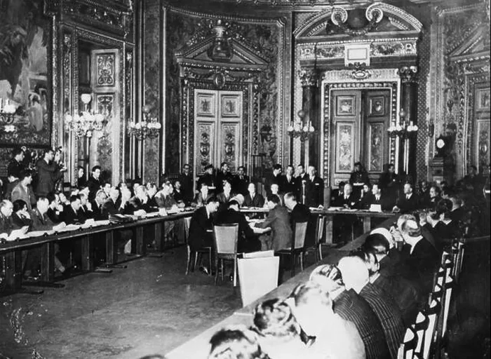 Framed Print : Paris Conference on Reparations, 1945 Framed Print : Paris Conference on Reparations, 1945