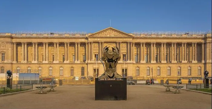 Framed Print : Paris, France - 05 02 2021: View of the open-air exhibition of bronze faces statues at sunrise Framed Print : Paris, France - 05 02 2021: View of the open-air exhibition of bronze faces statues at sunrise