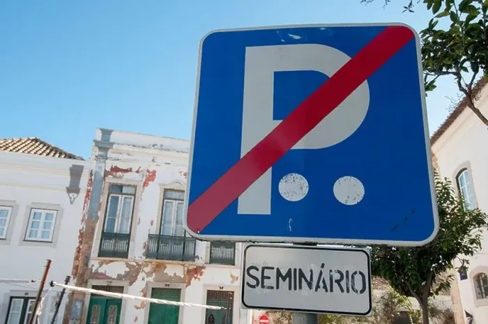 Framed Print : no parking sign in Portugal Framed Print : no parking sign in Portugal